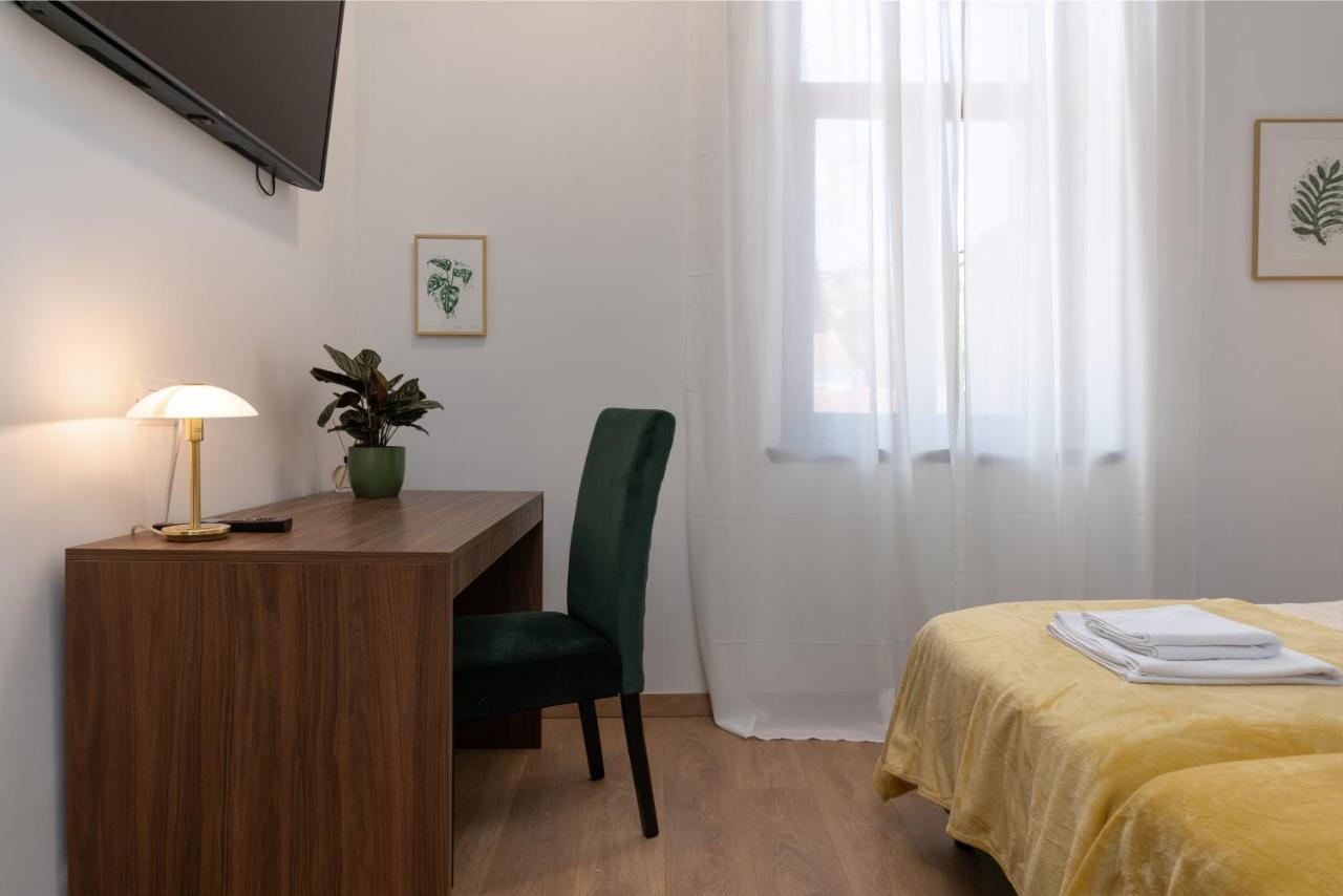 Aurora Rooms B&B Pula Exterior foto